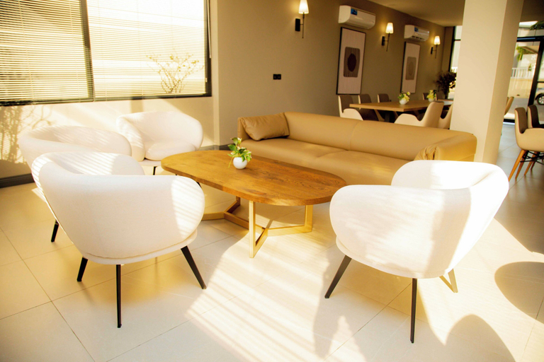 Others 5, NEW AMAAN HOTEL, Mjini