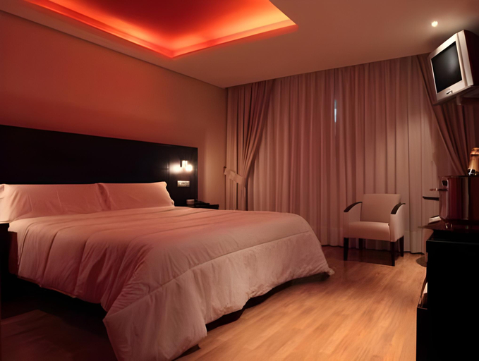 Bedroom 2, Motel Paraiso, Lugo
