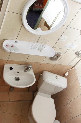 Bathroom 3, Palva, Neringos
