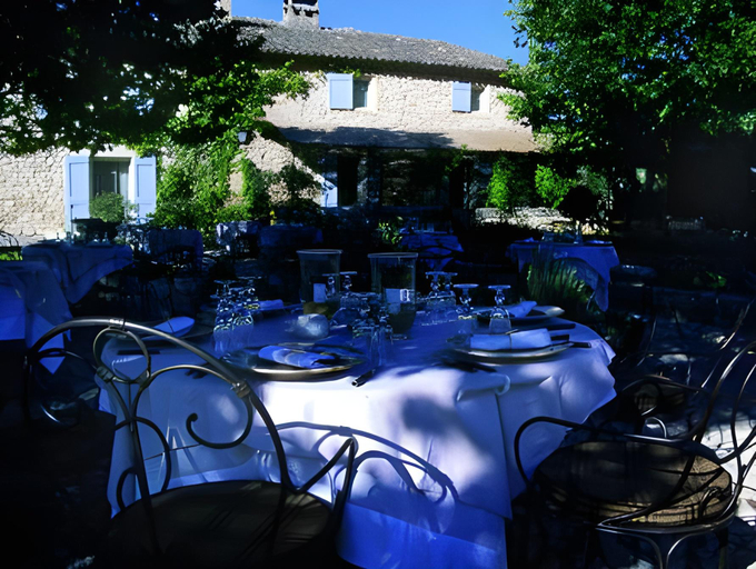 Food & Drinks 5, La Bastide de Marie, Maisons et Hotels Sibuet, Vaucluse