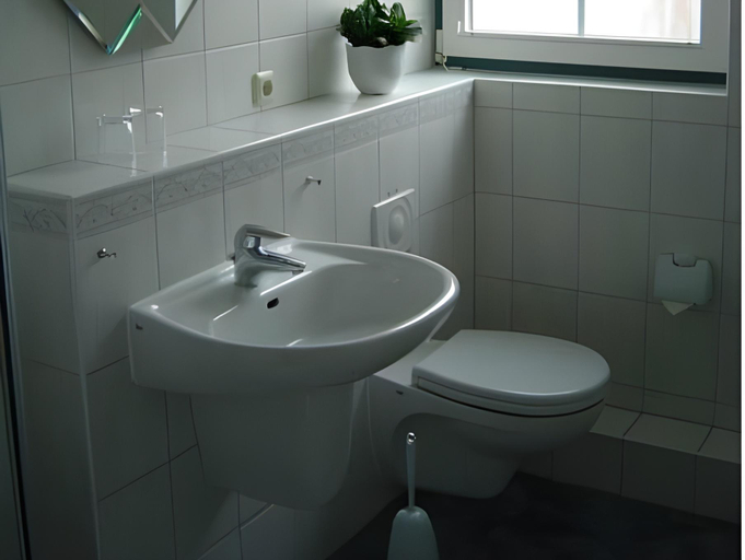 Bathroom 1, Hotel Garni Am Deich Zingst, Vorpommern-Rügen