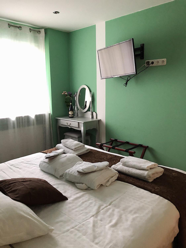 Bedroom 12