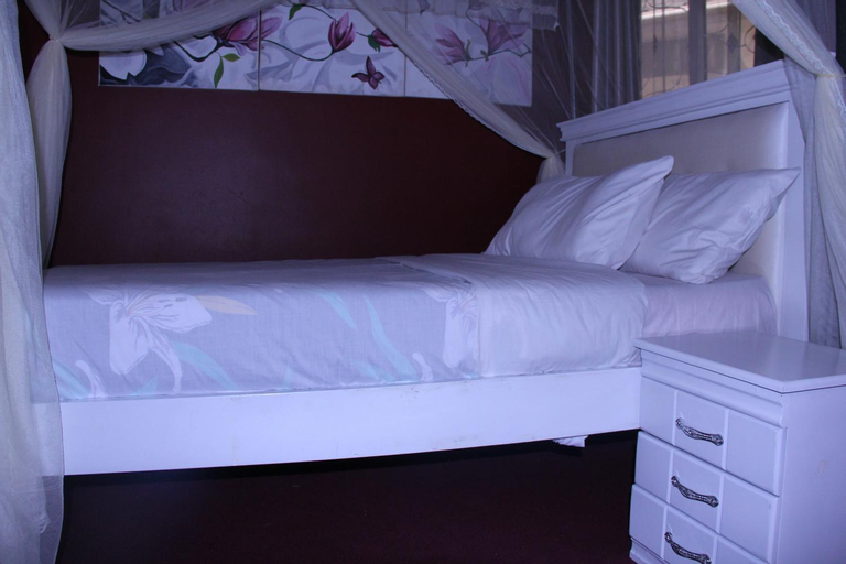 Bedroom 12