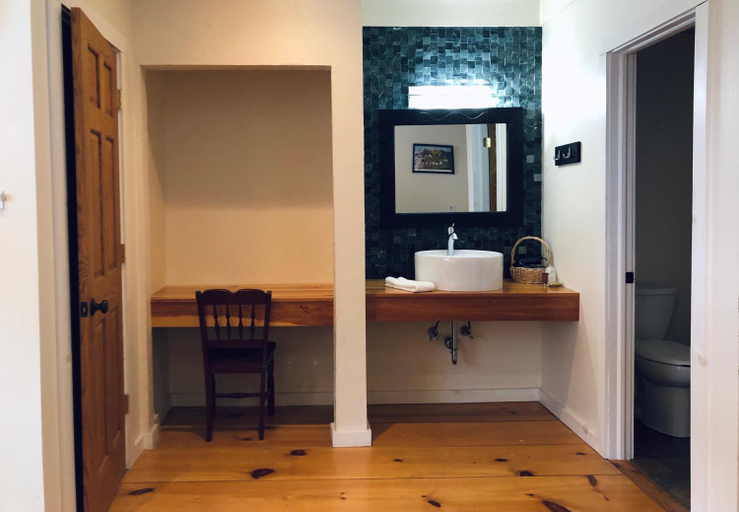 Others 5, The Trailside Inn, Rutland
