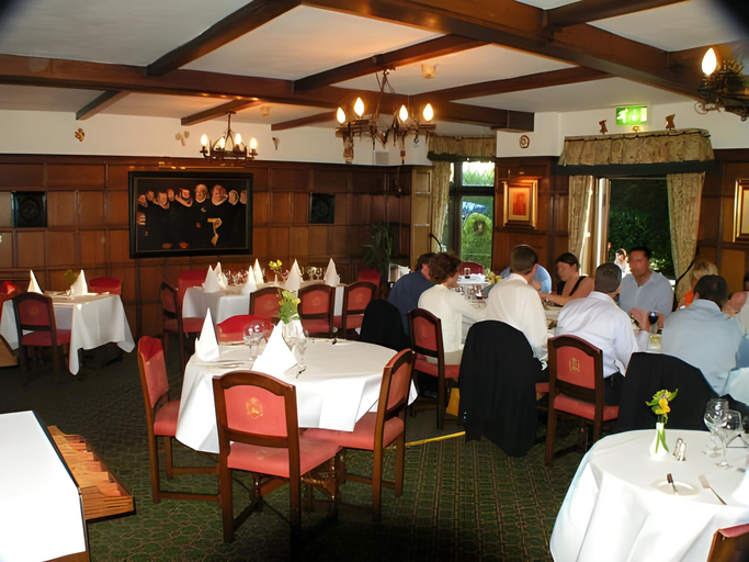 Food & Drinks 3, Bedford Arms Hotel, Buckinghamshire