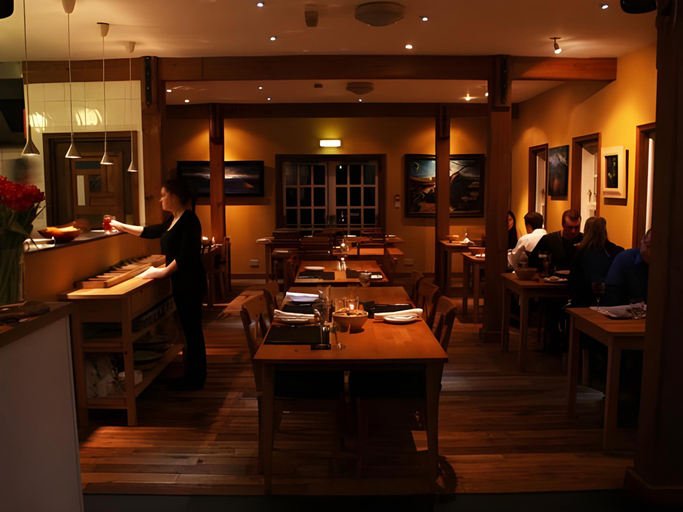 Food & Drinks 5, Lime Tree Hotel, Highland