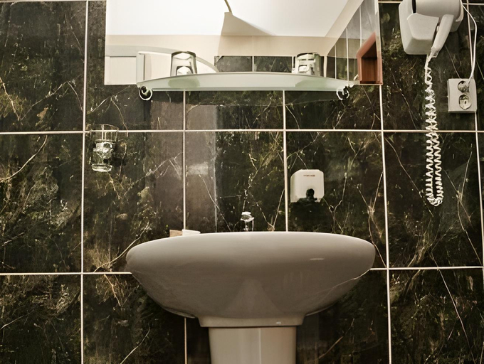 Bathroom 3, Hotel Pami, Cluj-napoca