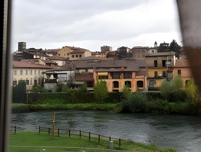 Others 4, Hotel Cavour, Rieti