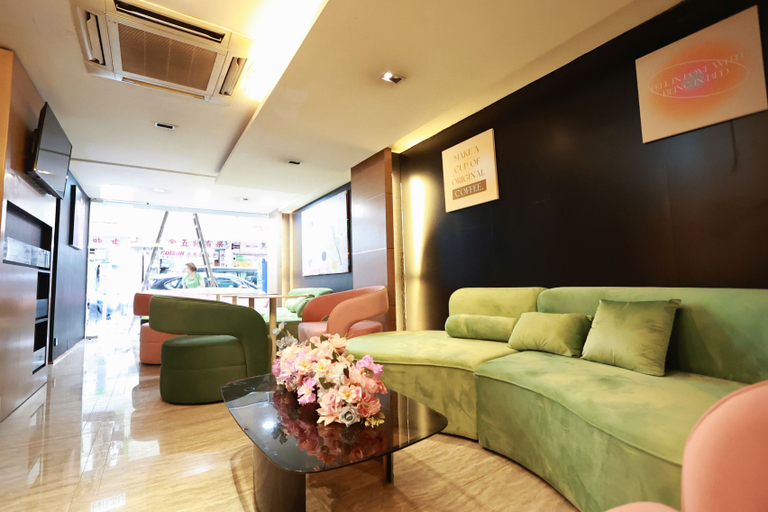 Others 5, Harbour Inn, Kowloon