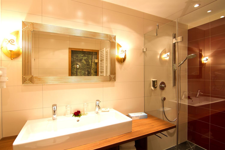 Bathroom 4, Der Kleinwalsertaler Rosenhof, Bregenz