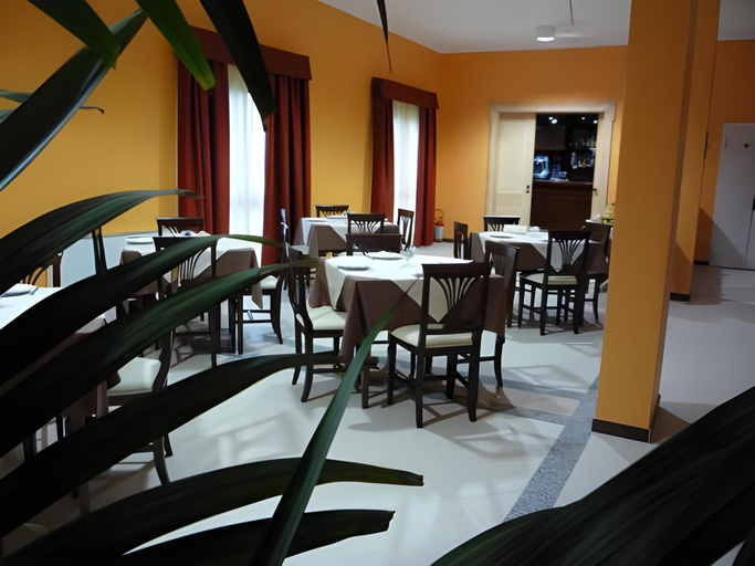 Food & Drinks 2, Hostel Rodia, Oristano