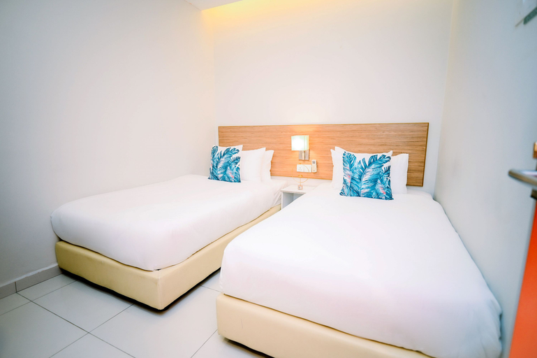 Bedroom 5, Swing & Pillows - Kelana Jaya Selangor Formerly Known as Sovotel Boutique Hotel, Petaling Jaya