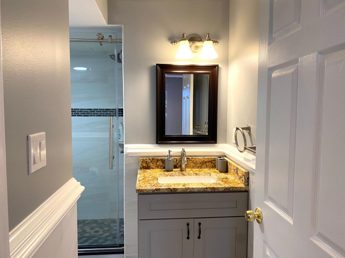 Bathroom 14