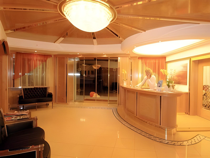 Public Area, Hotel Sonnenburg, Bolzano