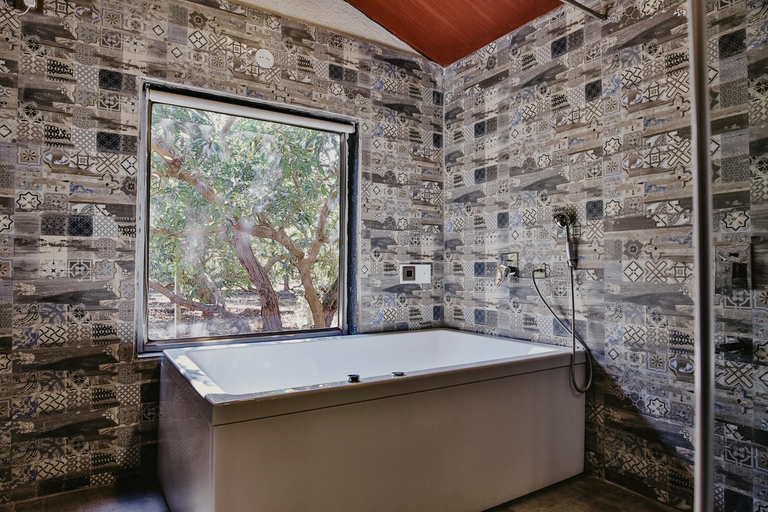 Bathroom 4, Gir Lion Safari Camp Sasan Gir, Gir Somnath