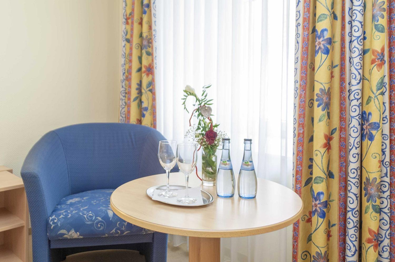 Others, Hotel-Gasthof Krone, Roth
