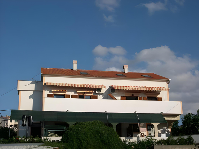 Exterior & Views 1, Family Apartments Monika - sea view - heated pool II, Punat
