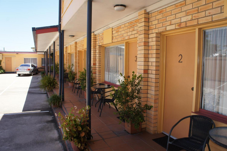 Others 4, Ayrline Motel, Burdekin