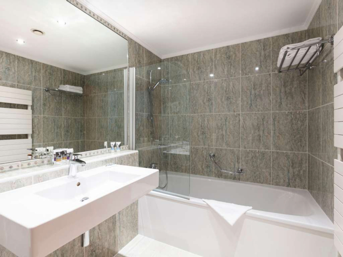 Bathroom 8