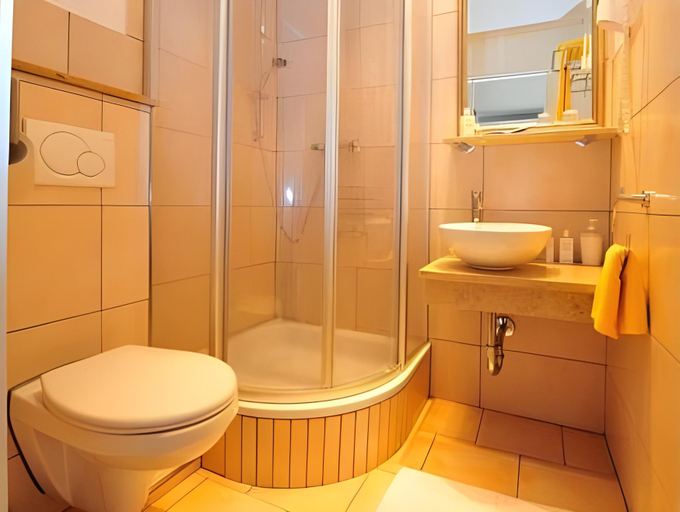 Bathroom 3, Hotel Garni Pension Gambrinus, Passau
