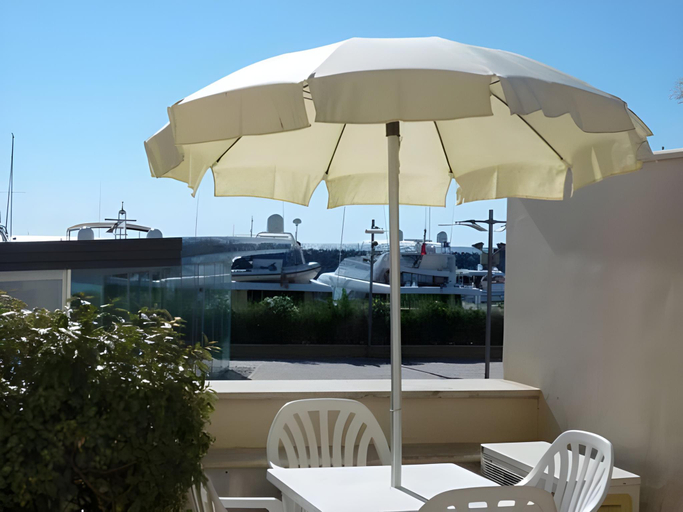 Others 5, Residence Villa Livia, Livorno
