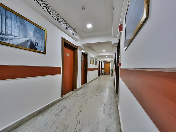 Others 4, Batra Hotel and Residences, Srinagar