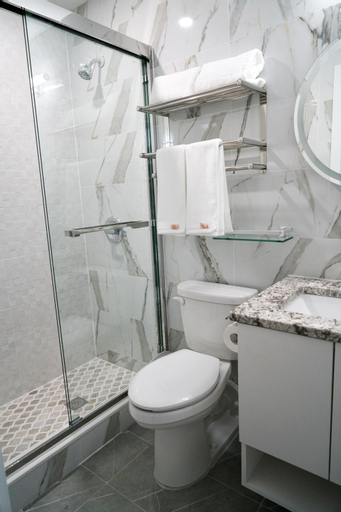 Bathroom 11
