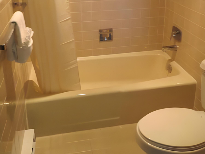 Bathroom 4, Murphy's Resort, Larimer