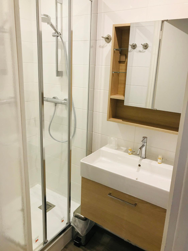 Bathroom 4, Hippotel, Pas-de-Calais