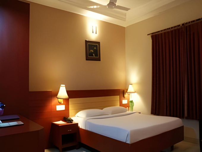 Bedroom 3, Hotel Green Palace, Puducherry