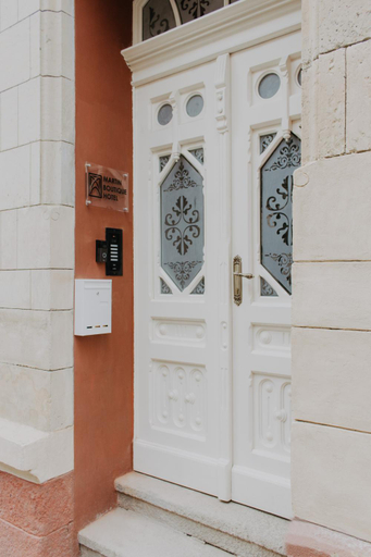 Exterior 14