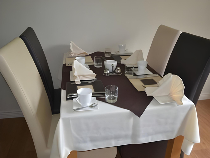 Food & Drinks 5, Cullentra House, Causeway Coast and Glens