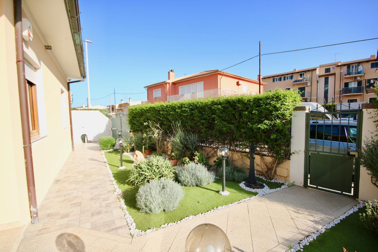 Others 5, Casa Degli Ospiti, Olbia-Tempio