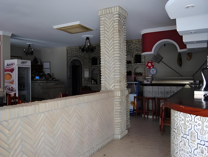 Food & Drinks 5, Hostal Malia, Cádiz