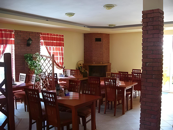 Others 4, Penzion Termal, Prievidza