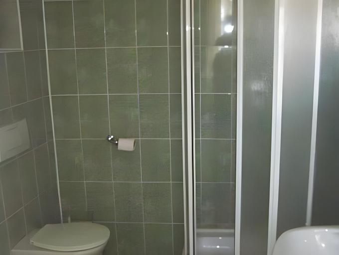 Bathroom 3, Hotel Alster, Svitavy