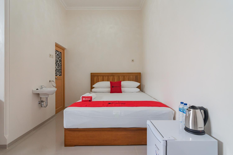 Bedroom 13