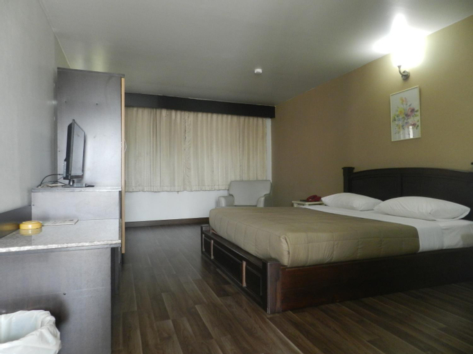 Bedroom 6