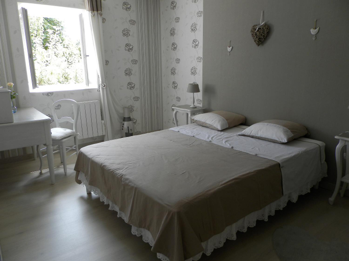 Bedroom, Au pre du Mignon aux portes du Marais Poitevin, Deux-Sèvres