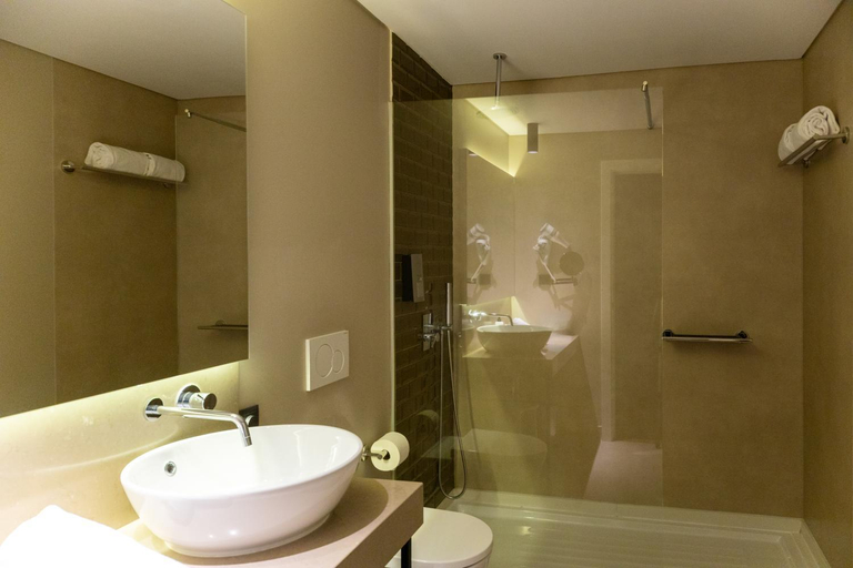 Bathroom 4, Avenida Boutique Hotel, Viseu