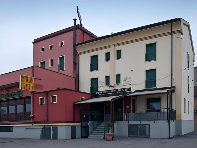 Exterior & Views 2, Hotel Blue Ribbon, Vercelli