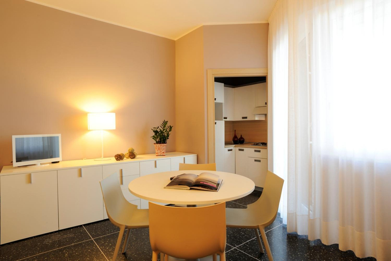 Dining Room 4