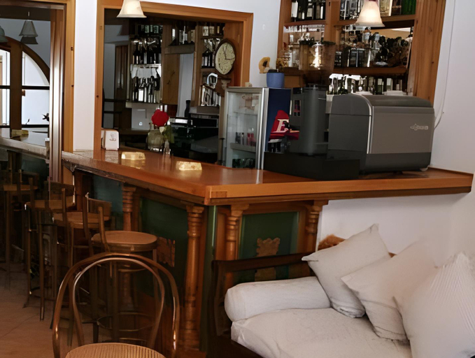 Food & Drinks 4, Siroco's Rooms And Studios, South Aegean