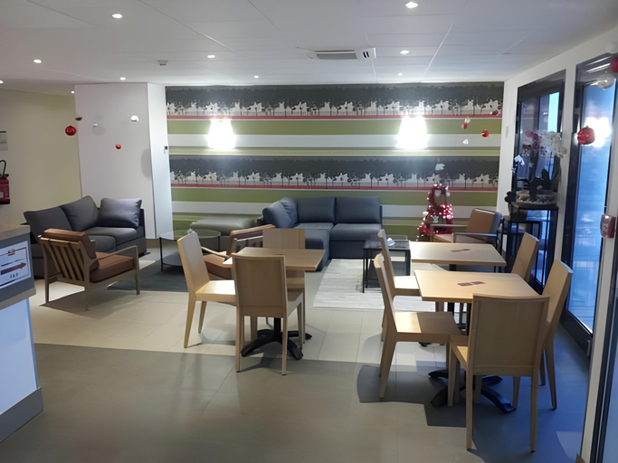 Public Area 3, Brit Hotel Reims Croix Blandin, Marne