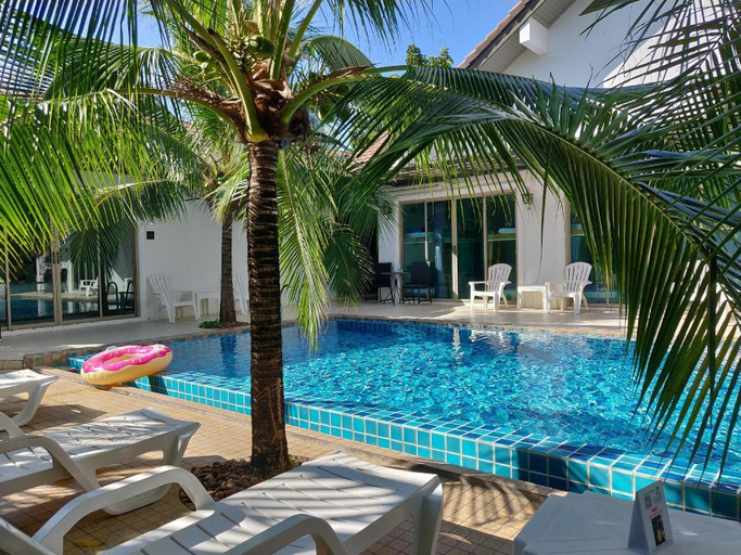 Swimming Pool 23