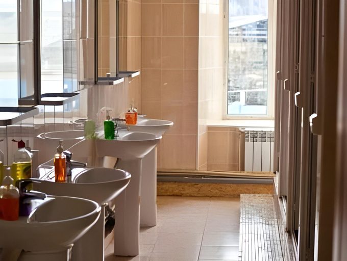 Bathroom 5, Bugrov Hostel, Nizhniy Novgorod gorsovet