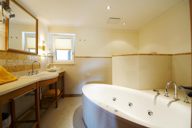 Bathroom 5, Hotel Solaria Ischgl - 4 superior, Landeck