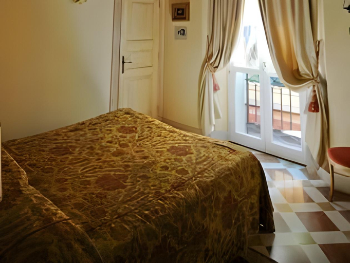 Bedroom 3, Albergo delle Drapperie, Bologna