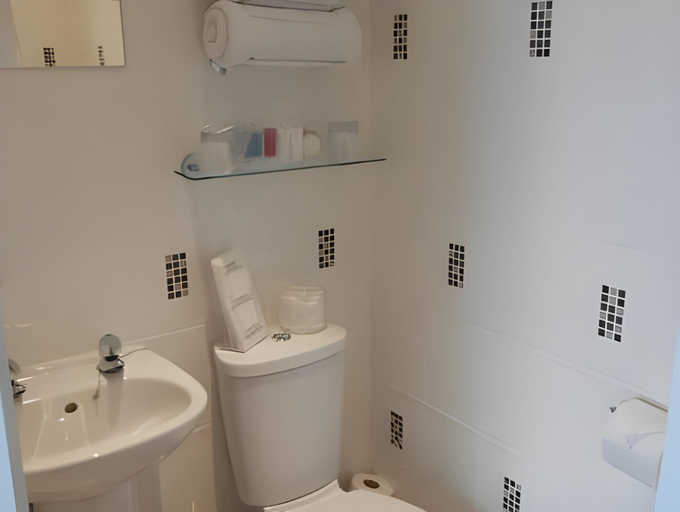 Bathroom 1, The Bluebell Guest House, East Riding of Yorkshire