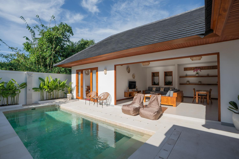 Swimming Pool 3